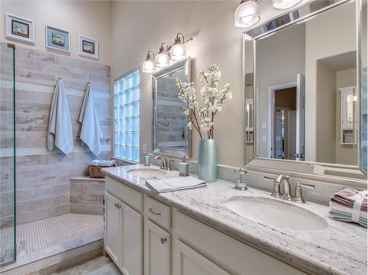 River White Granite Bathroom