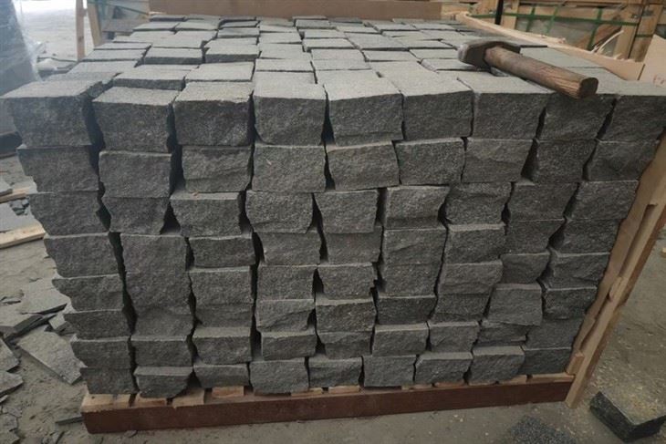 G654 Granite Cube Stone Flamed